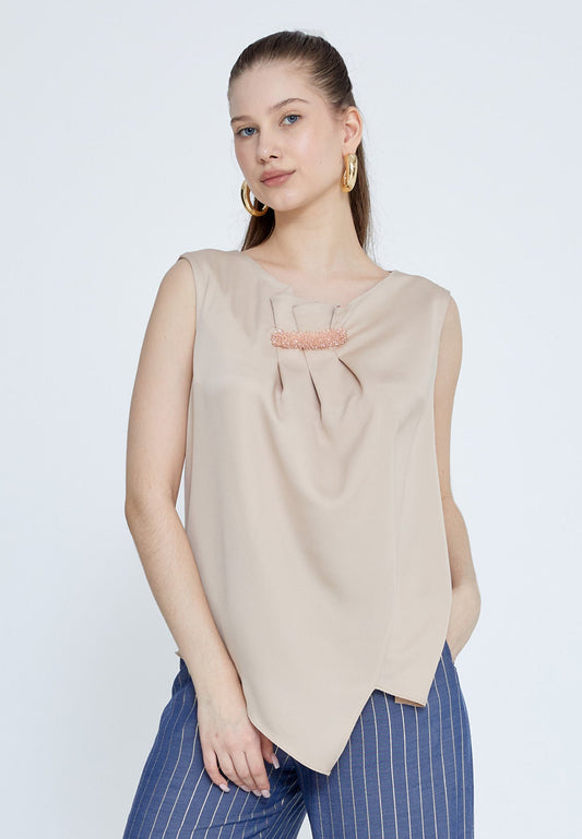 Sleeveless Solid Color Regular Blouse Beige - Unit Price: 24$