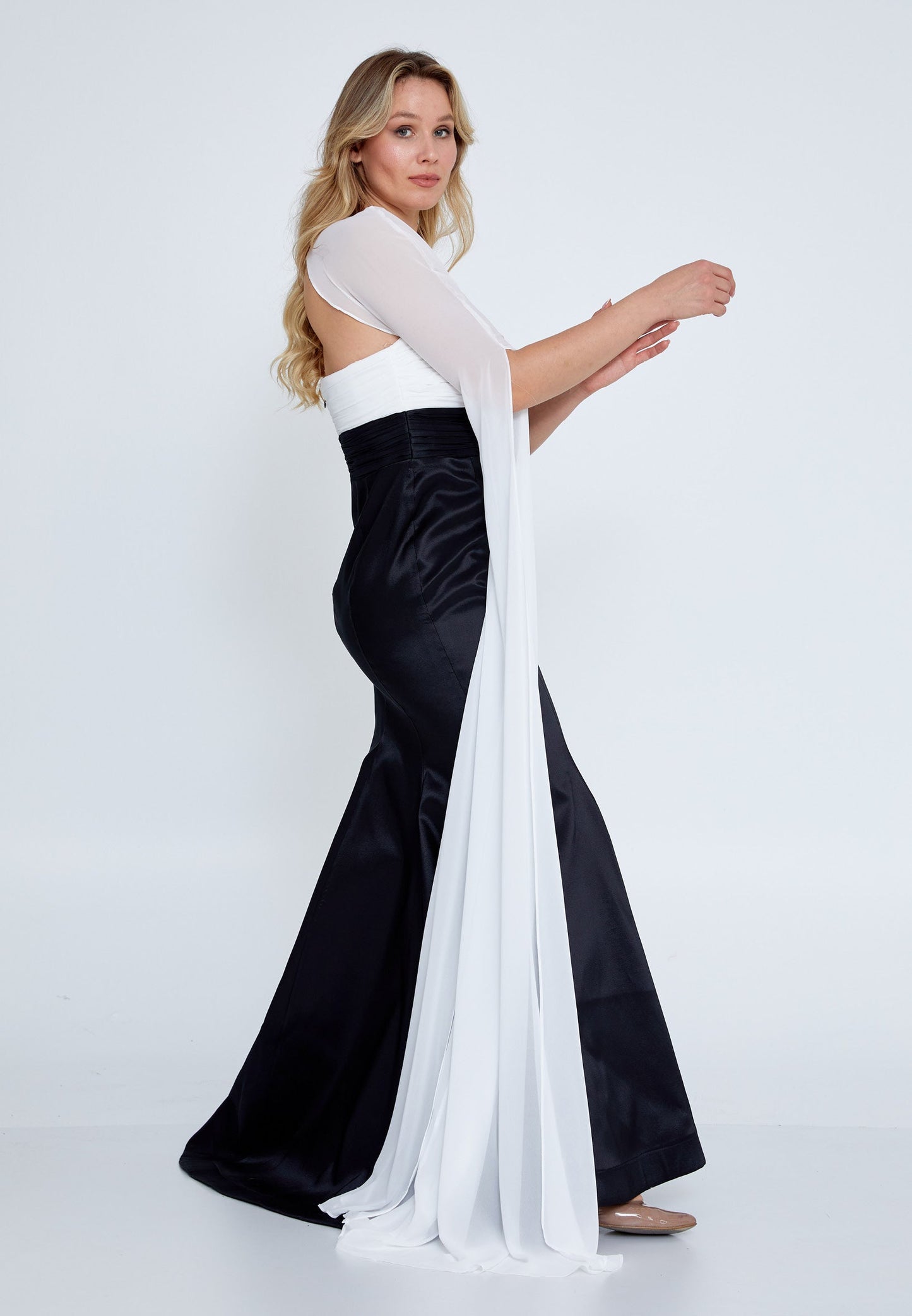 Long Sleeve Maxi Polyester Fit & Flare Plus Size Wedding Guest Dress Black-White - Unit Price: 91$