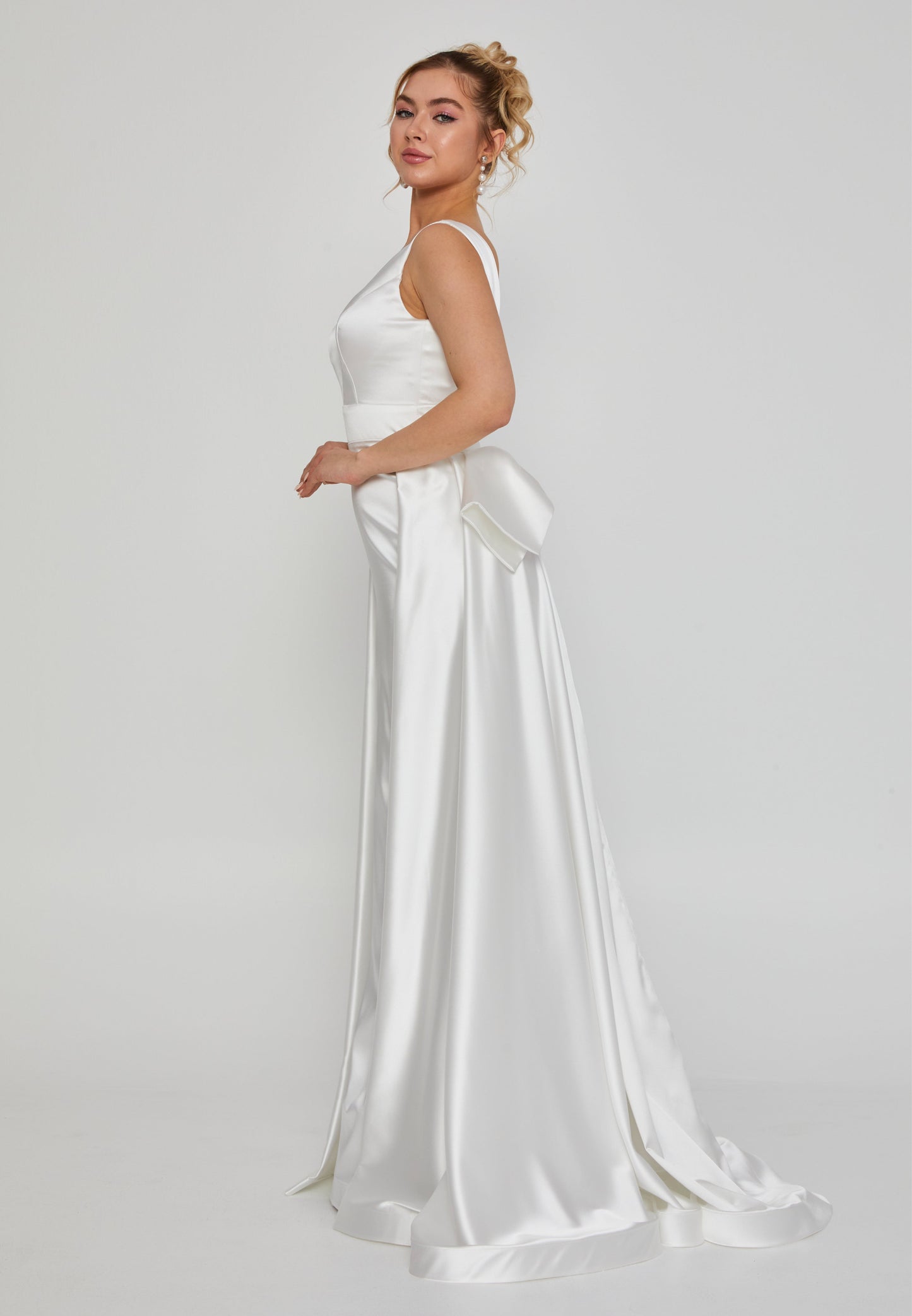 Sleeveless Maxi Satin Regular Wedding Dress White - Unit Price: 300$