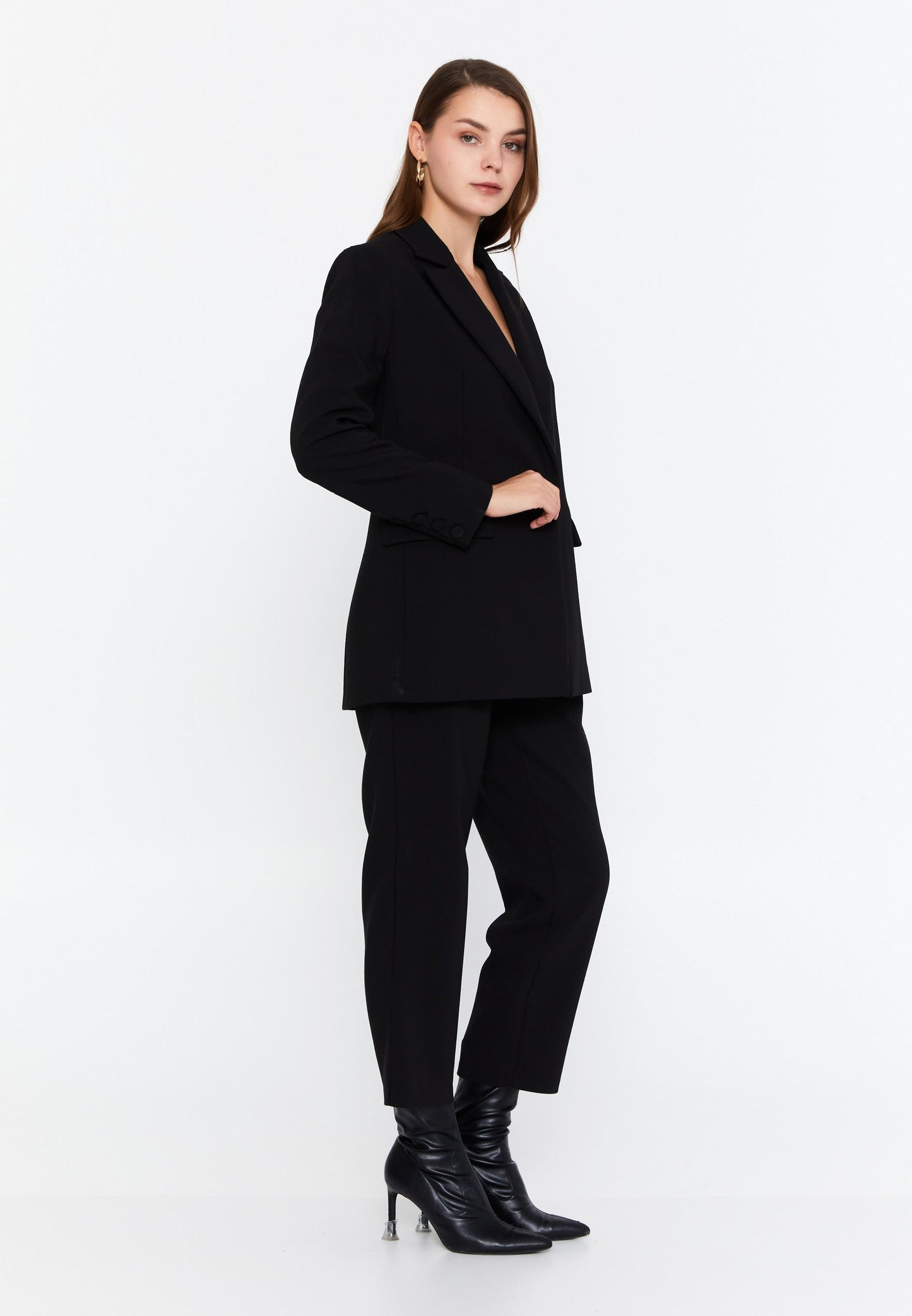 Long Sleeve Regular Suit Black - Unit Price: 113$