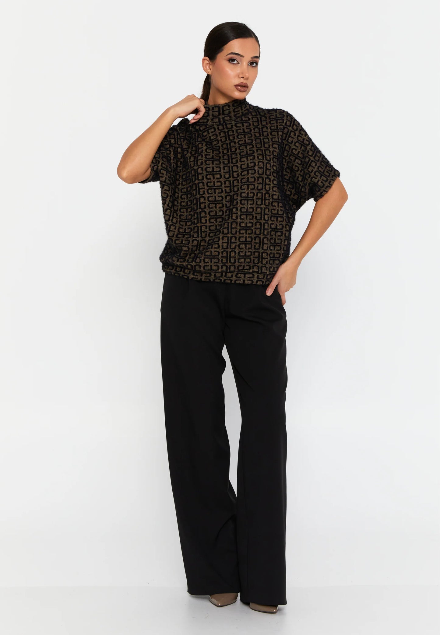 Short Sleeve Patterned Regular Blouse Unit Price: $39.00