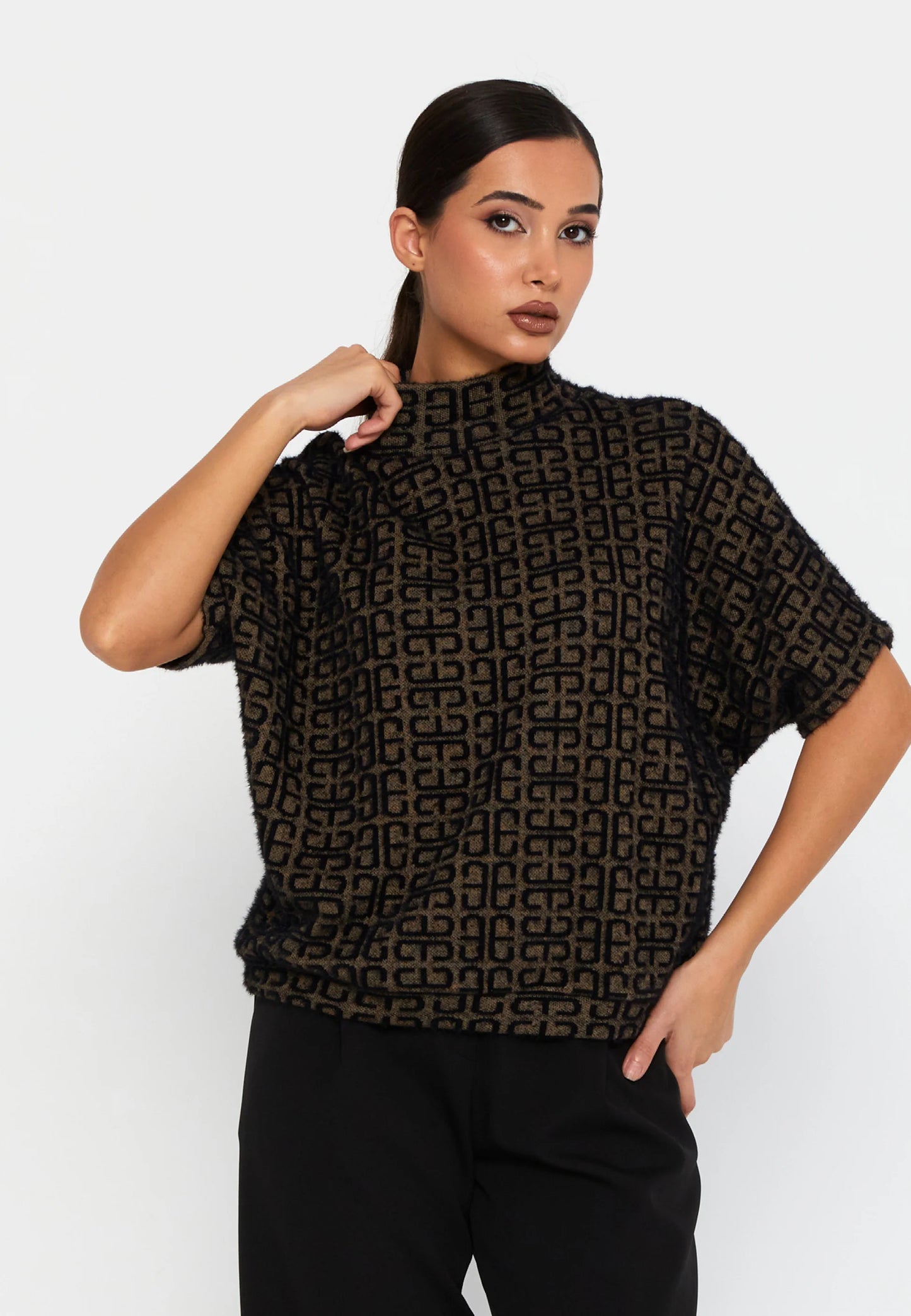 Short Sleeve Patterned Regular Blouse Unit Price: $39.00