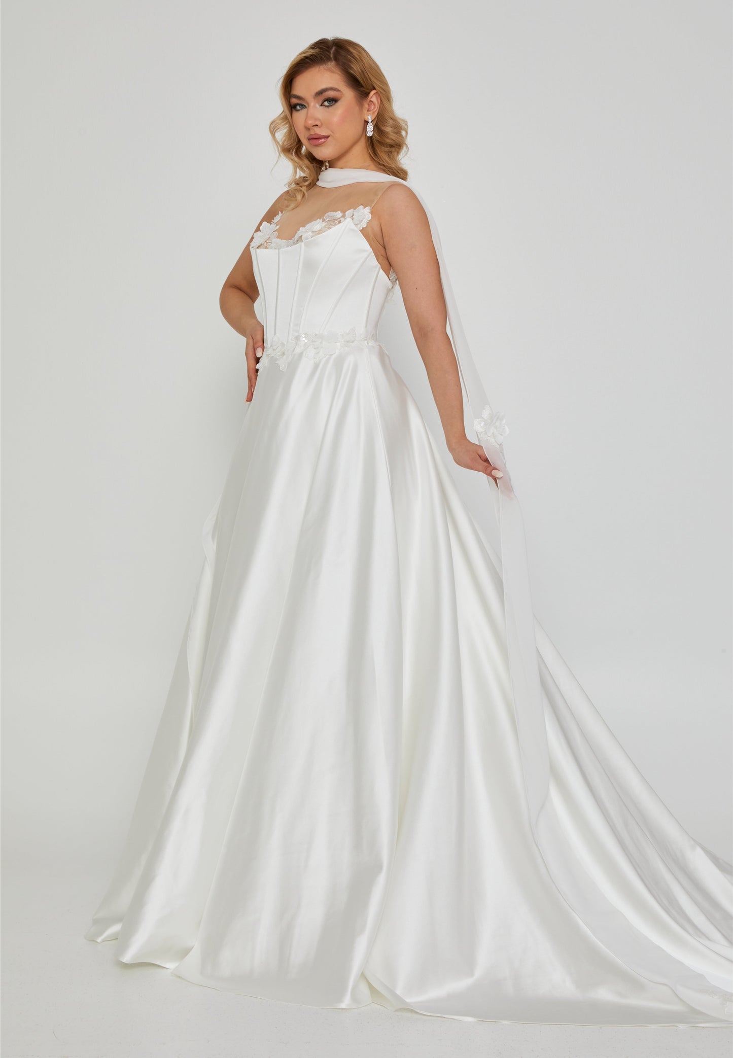 Sleeveless Maxi Satin Regular Wedding Dress Off White - Unit Price: 750$