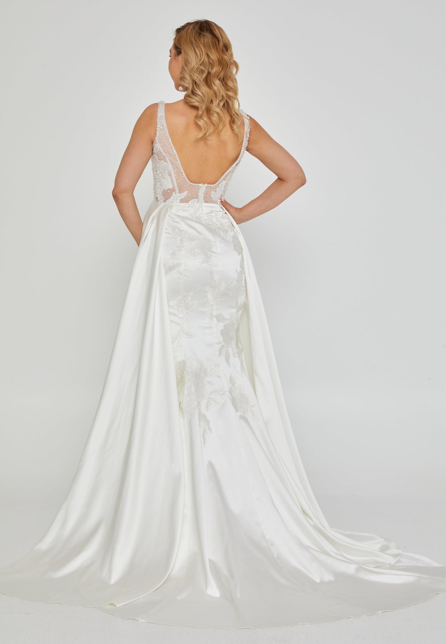 Sleeveless Maxi Satin Regular Wedding Dress Off White - Unit Price: 955$